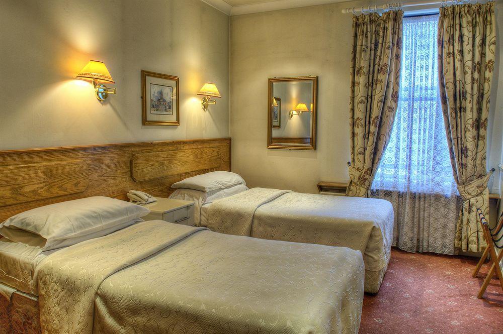 Dergvale Hotel Dublin Exterior photo